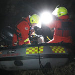 Björgunarsveitarfólk á Ölfusá.