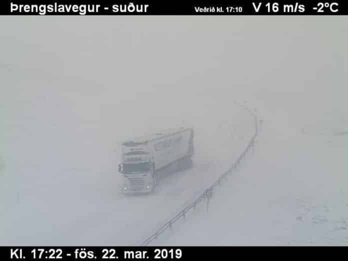 Stemning á Þrengslavegi.