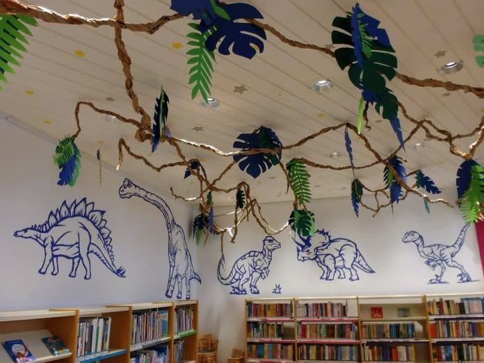 Risaeðlur í sumarlestri