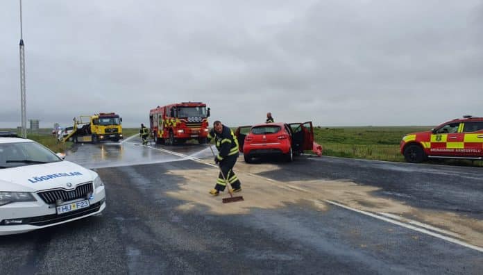 Árekstur á Eyrarbakkavegi