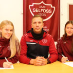 Barbára og Áslaug skrifa undir