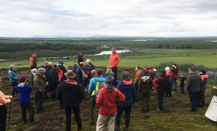 Alviðra fræðsluganga