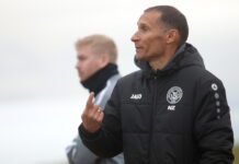 Tíu Stjörnumenn lögðu Ægi