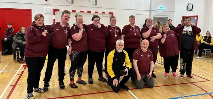 Verðlaunaliðin og yfirþjálfara Gnýs og Suðra