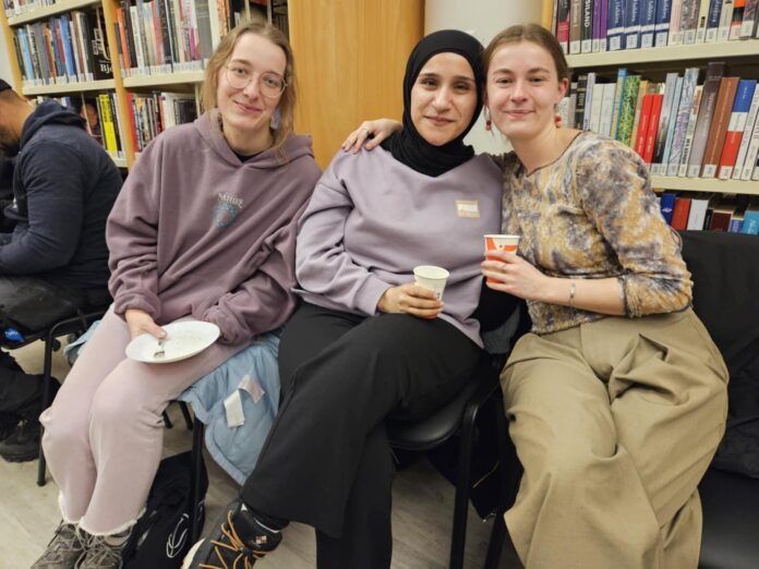 fb9812d7-825c-4db2-bfa9-37fb80587286