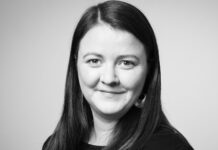 Baðkarið mitt er kisudrykkjarstöð