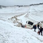 Rúta út í skurð við Reynisfjall