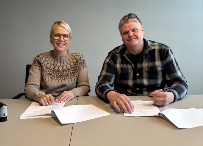 HR Smíði