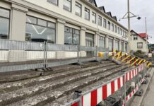 Ekki gert við tröppurnar í sumar