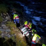 Gengu fram á slasaðan mann í gili við Háafoss