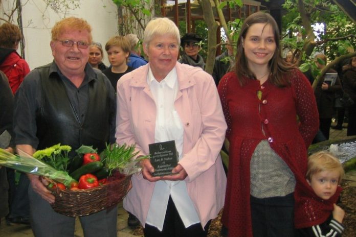 204667_2005336931376_1182215279_32498834_3209183_o_494029425