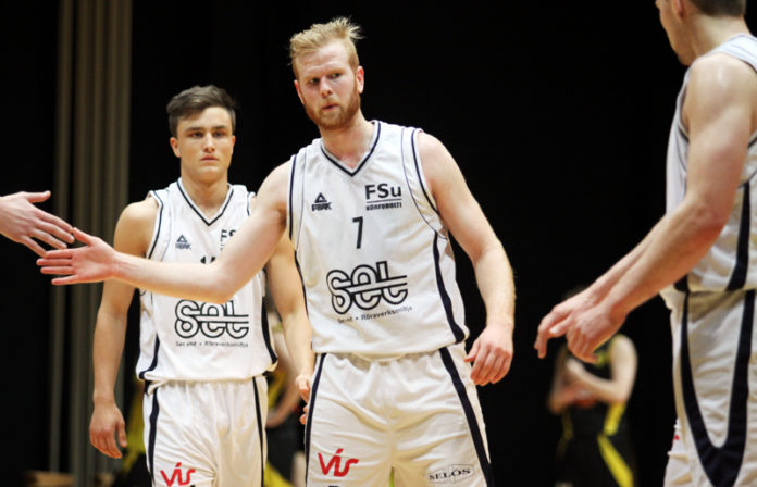 ari_gylfason121213gk_550296973