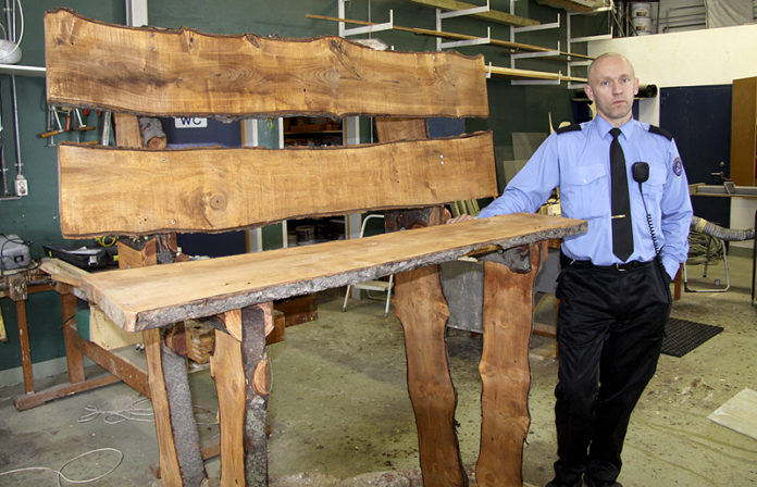 bekkur_litlahraun230610gk_721534964