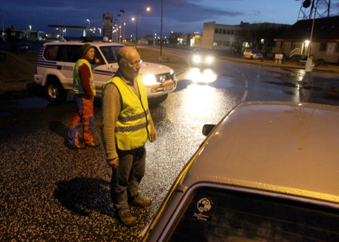 eldgosII_umferdareftirlit_hvolsvollur140410gks_703601651