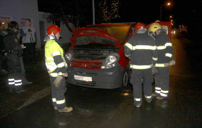 eldur121210gk_247363162