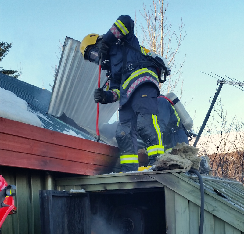 eldur_Middalur310315toti_454408775