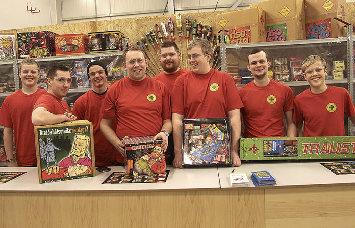 flugeldasalaHSSH281211gk_165268037