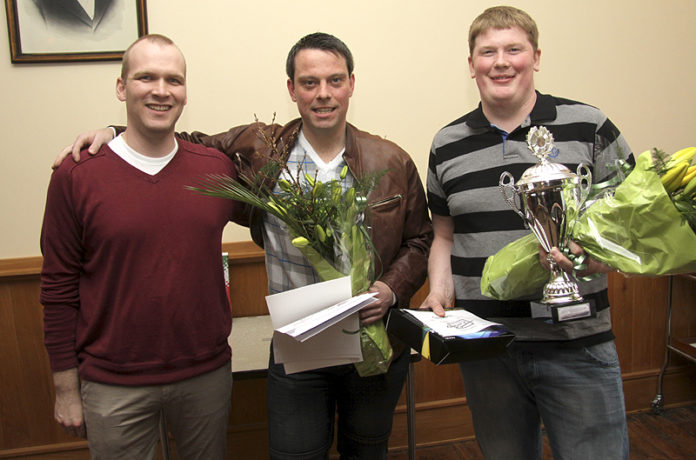 getraunirselfoss060511gk_515009430