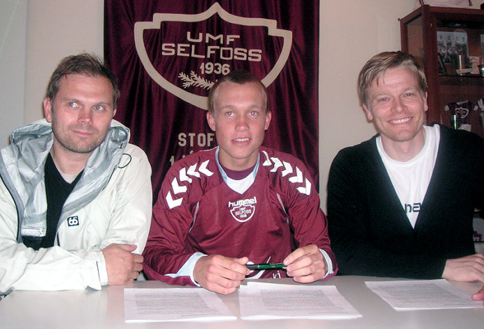 gudmundur_tota_undirskrift2010_964627802