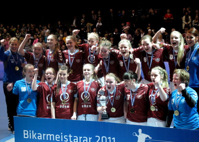 handbolti_4flkvenna270211_543370409