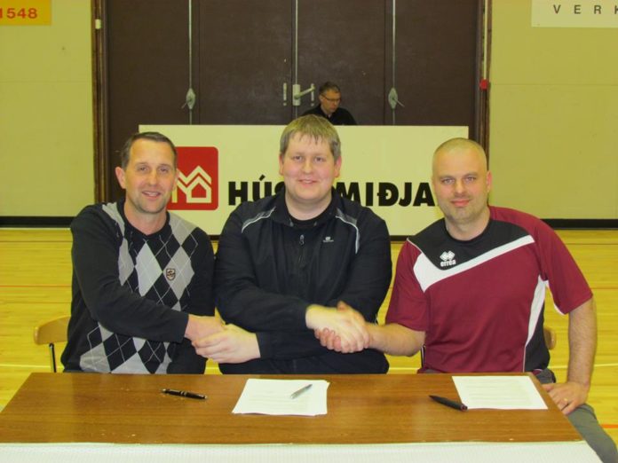 handbolti_undirskrift2013_813114054