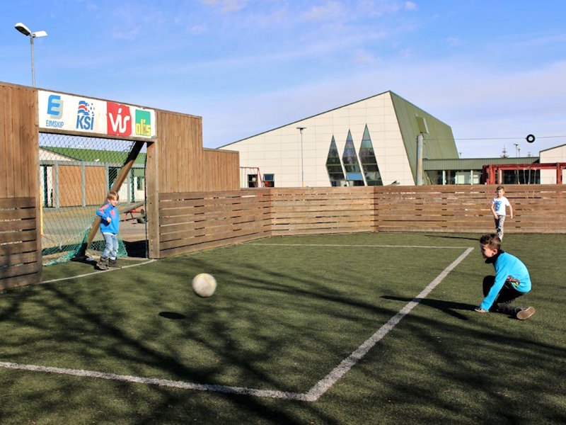 hvolsskoli_sparkvollur2016sigj_851398757