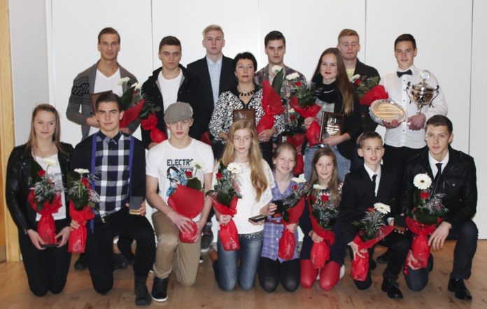 ithrottamadurolfuss2013jmth_623699337