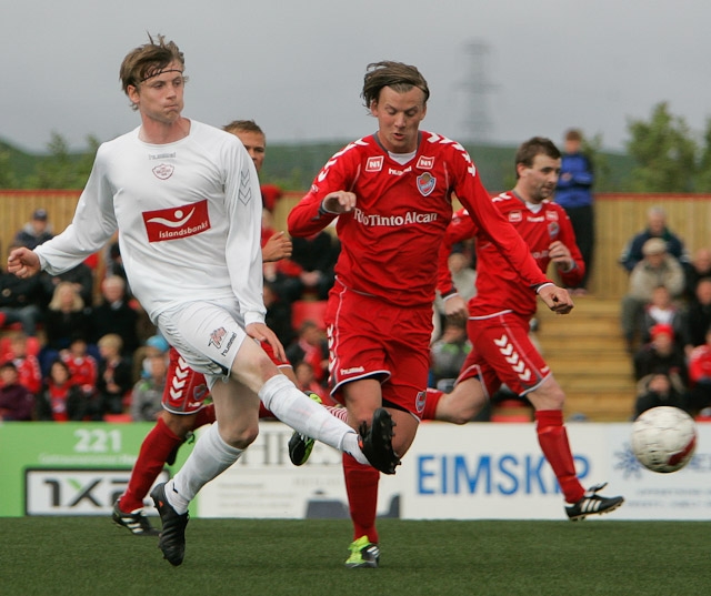 jon_dadi120711haflnet_442348032