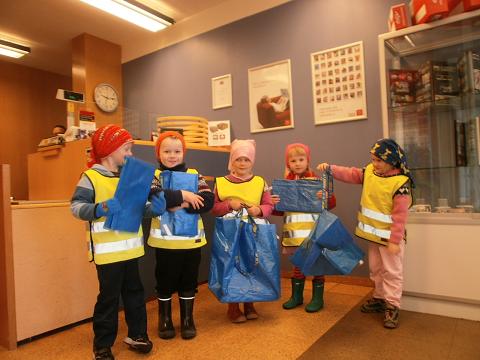 leikskolinn_sudur_vik_ikea2011_979981795