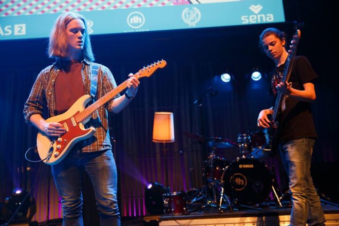 lucy_in_blue2014bg_303955944