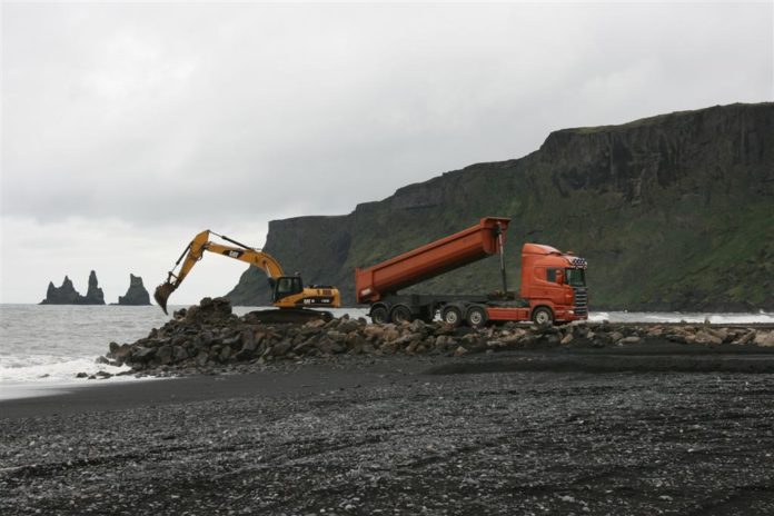 sandfangari_vik260511shj_908985129