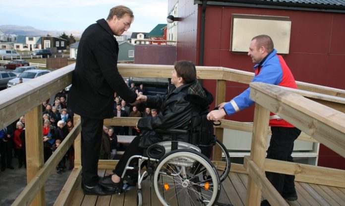 skabraut_eyrarb2013bib_127312391