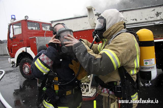 slokkvistarf_set800140312gk_835642113