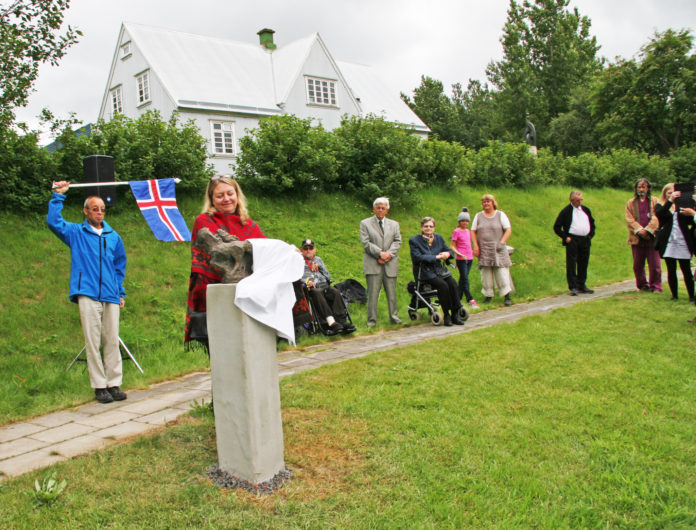 solheimar_2012Strokuhestar_RK1975_1_969866261