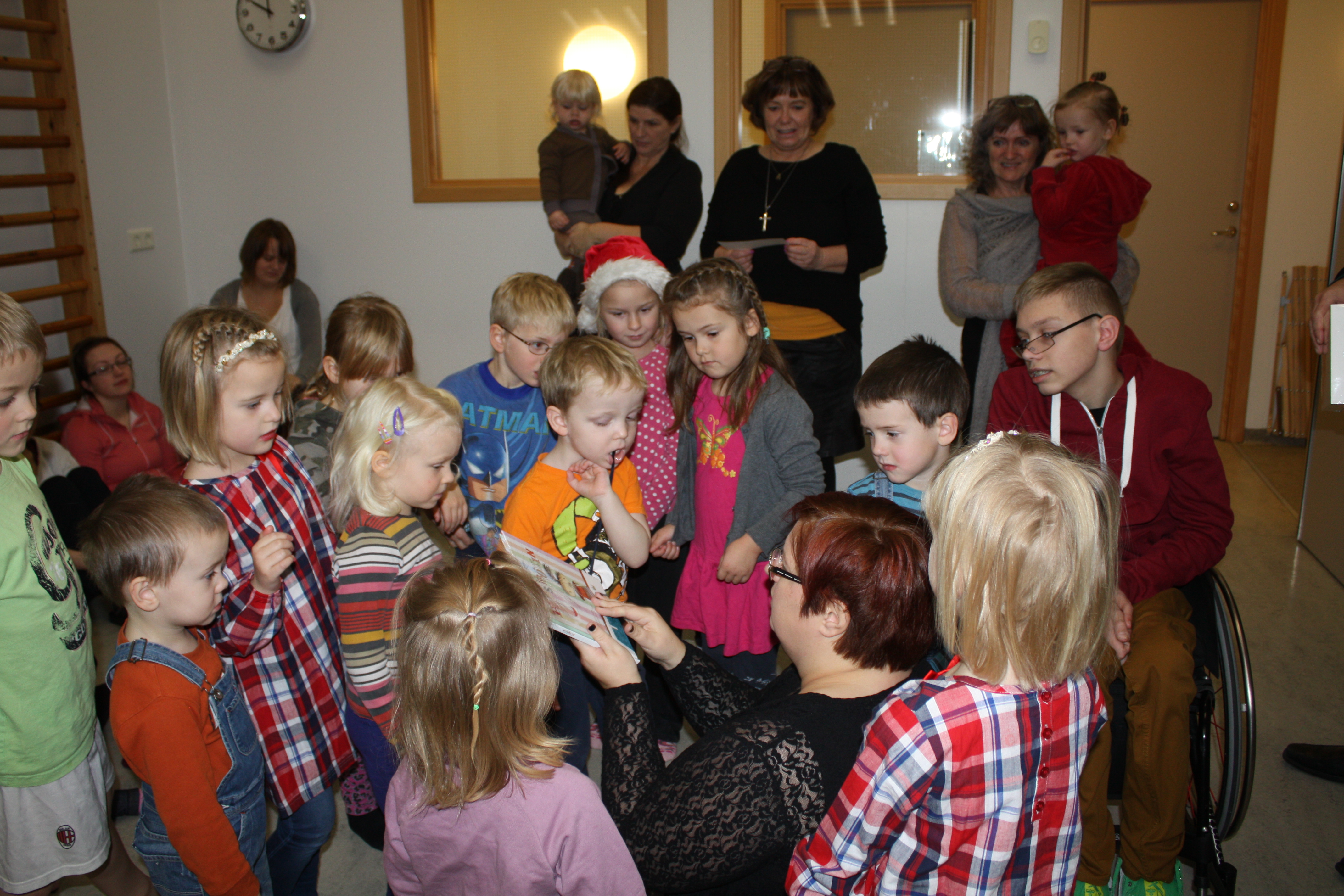 stokkseyri_leikskoli_gjafir2013_614553829